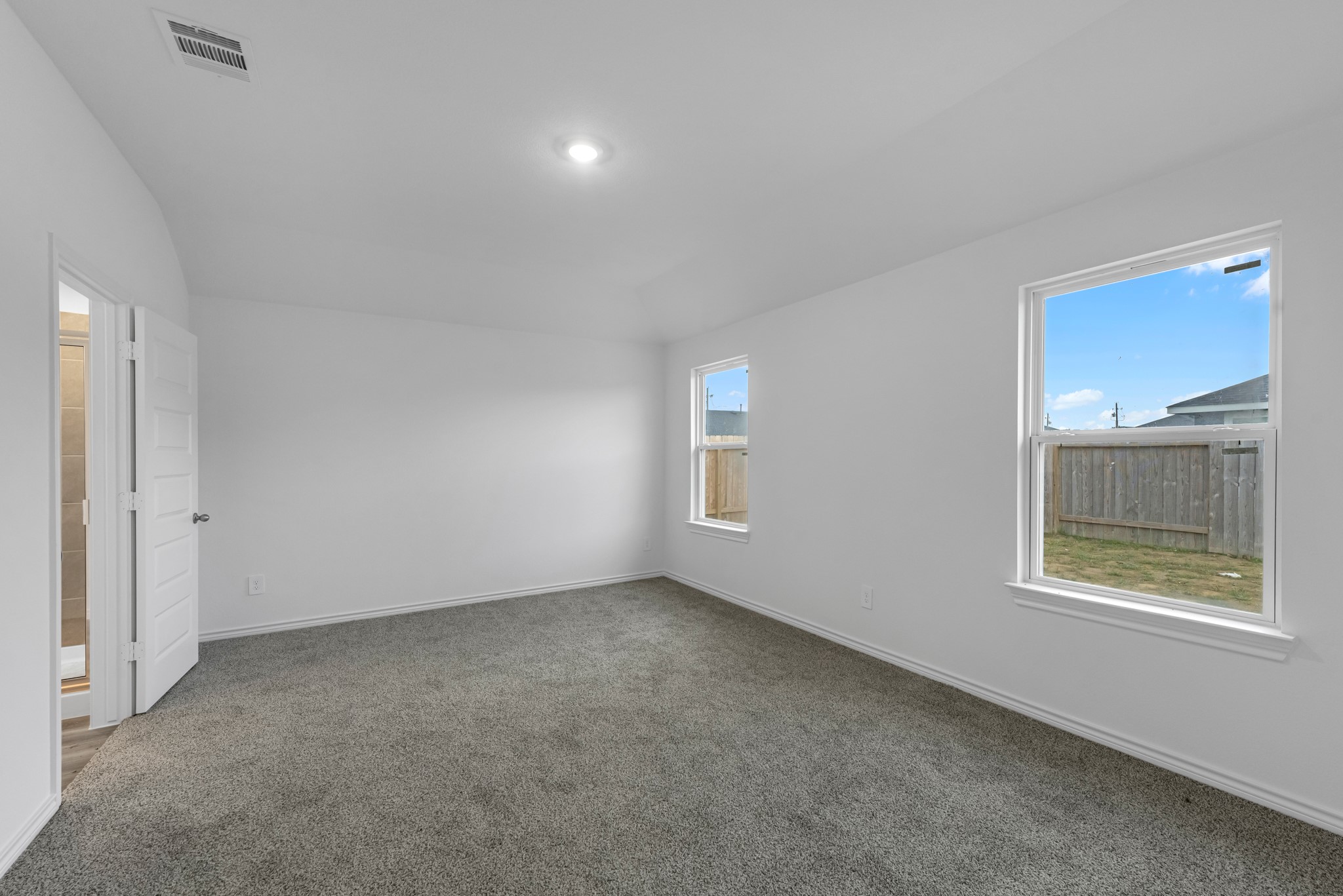 5650 Spoonbill Orange, TX 77632 - Photo 11 of 26 an empty room with a window