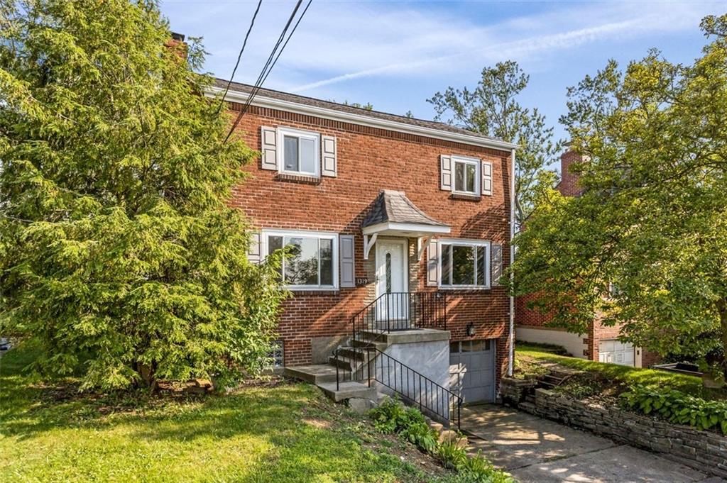 1319 Bower Hill Road Pittsburgh, PA 15243 - Photo 2 of 28 Gallery Image 2