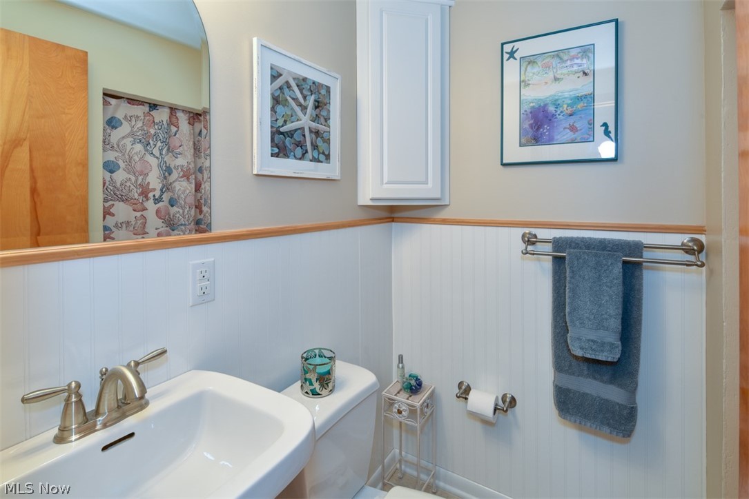 8795 Root Road North Ridgeville, OH 44039 - Photo 20 of 27 Adorable 2nd full bath with shower stall!