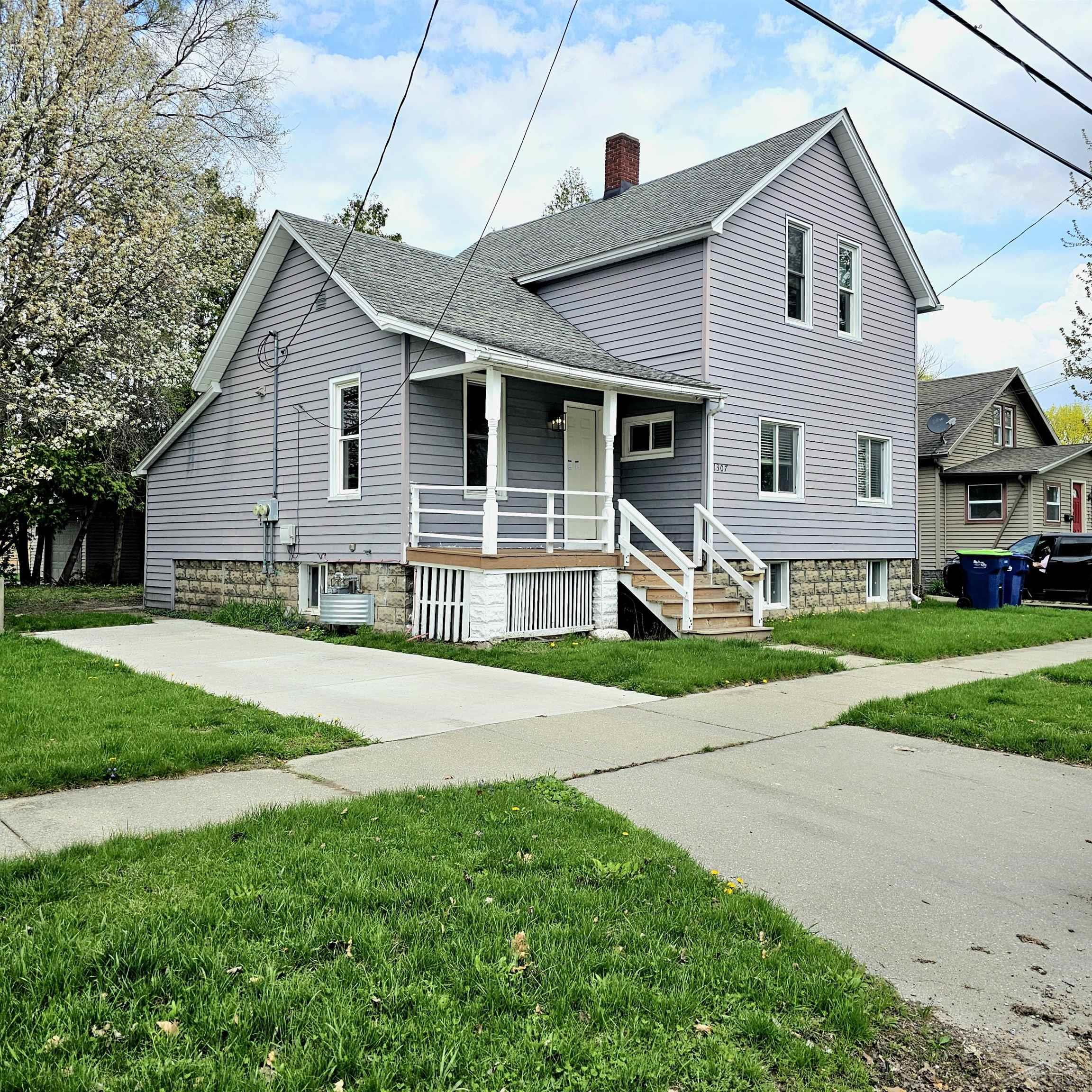 1307 18th Street Bay City, MI 48708 - Photo 1 of 19