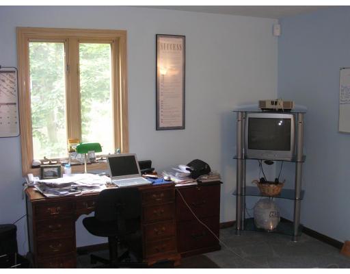 12 Arnold Road Framingham, MA 01701 - Photo 14 of 16 Gallery Image 14
