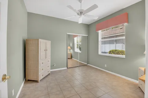 $395,000 | 10585 Royal Caribbean Circle, Boynton Beach, FL 33437