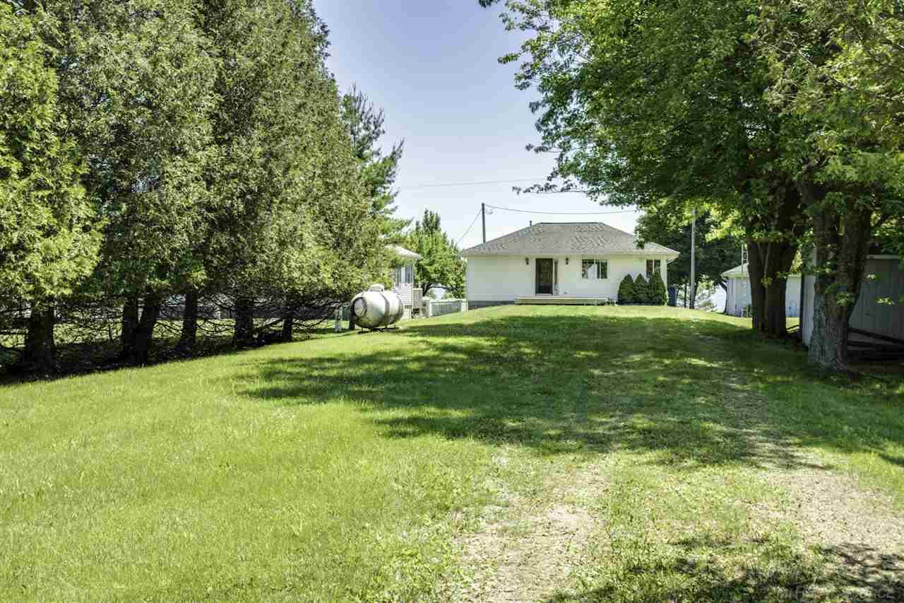 5824 North Lakeshore Road Deckerville, MI 48427 - Photo 33 of 36