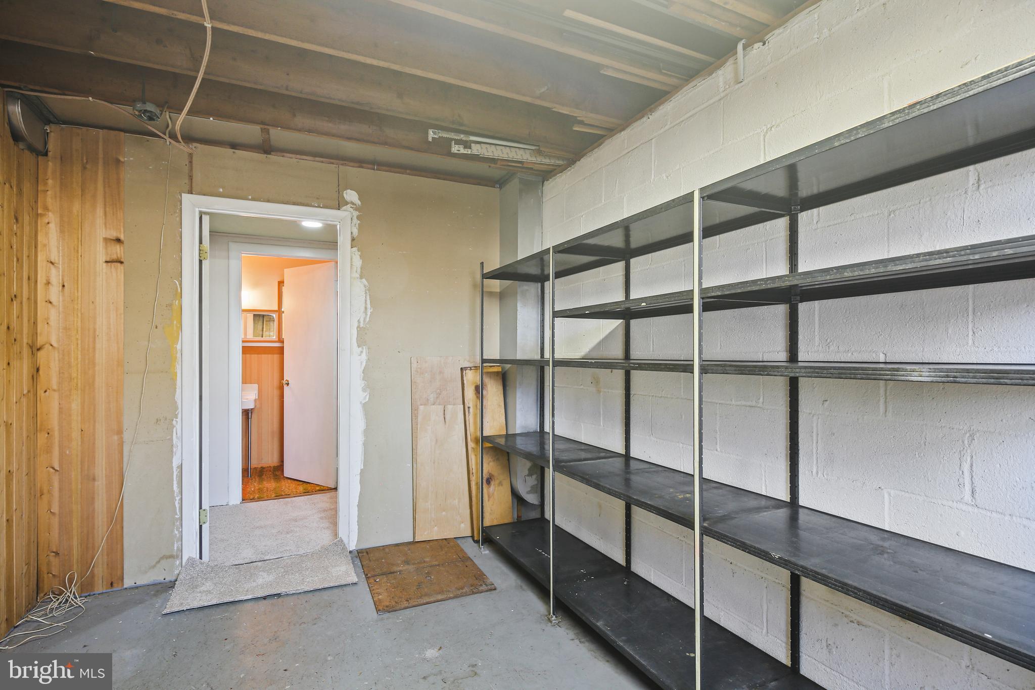 6215 Roblynn Road Laurel, MD 20707 - Photo 29 of 38 a view of entryway