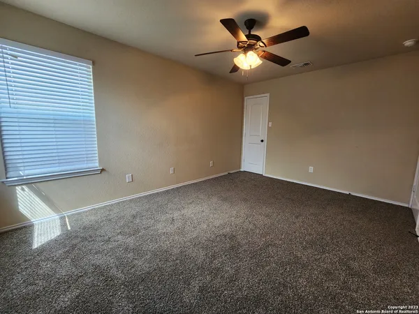 $1,425 | 303 Rosalie Drive, New Braunfels, TX 78130