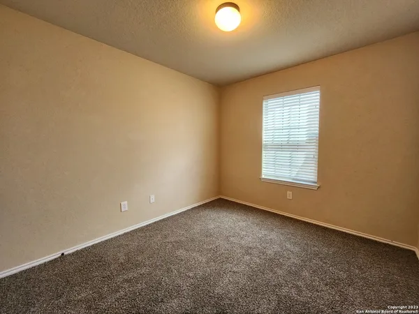 $1,425 | 303 Rosalie Drive, New Braunfels, TX 78130