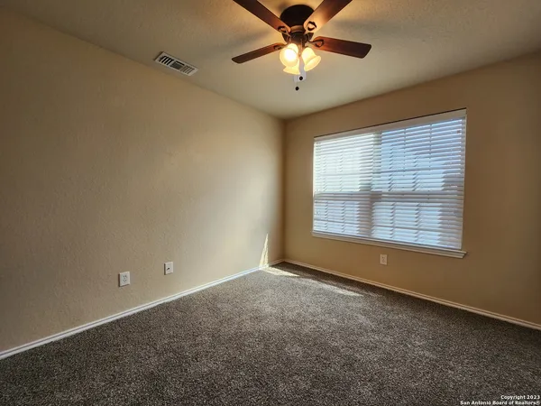 $1,425 | 303 Rosalie Drive, New Braunfels, TX 78130