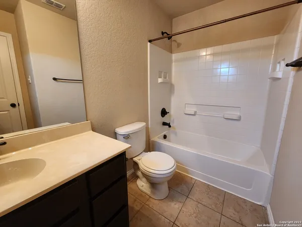 $1,425 | 303 Rosalie Drive, New Braunfels, TX 78130