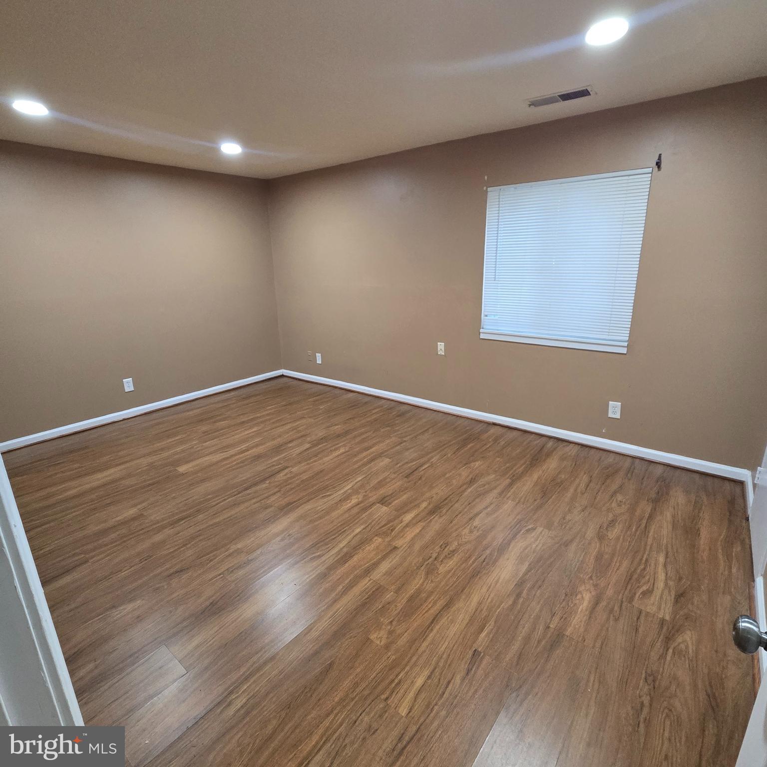 19319 Club House Road, Unit 101 Montgomery Village, MD 20886 - Photo 13 of 15