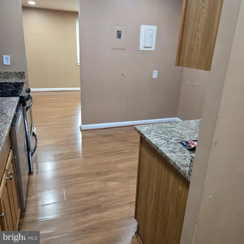 $2,250 | 19319 Club House Road, Unit 101, Montgomery Village, MD 20886