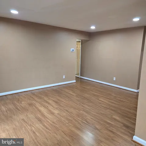 $2,250 | 19319 Club House Road, Unit 101, Montgomery Village, MD 20886