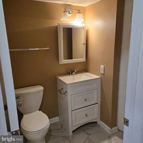 $2,250 | 19319 Club House Road, Unit 101, Montgomery Village, MD 20886