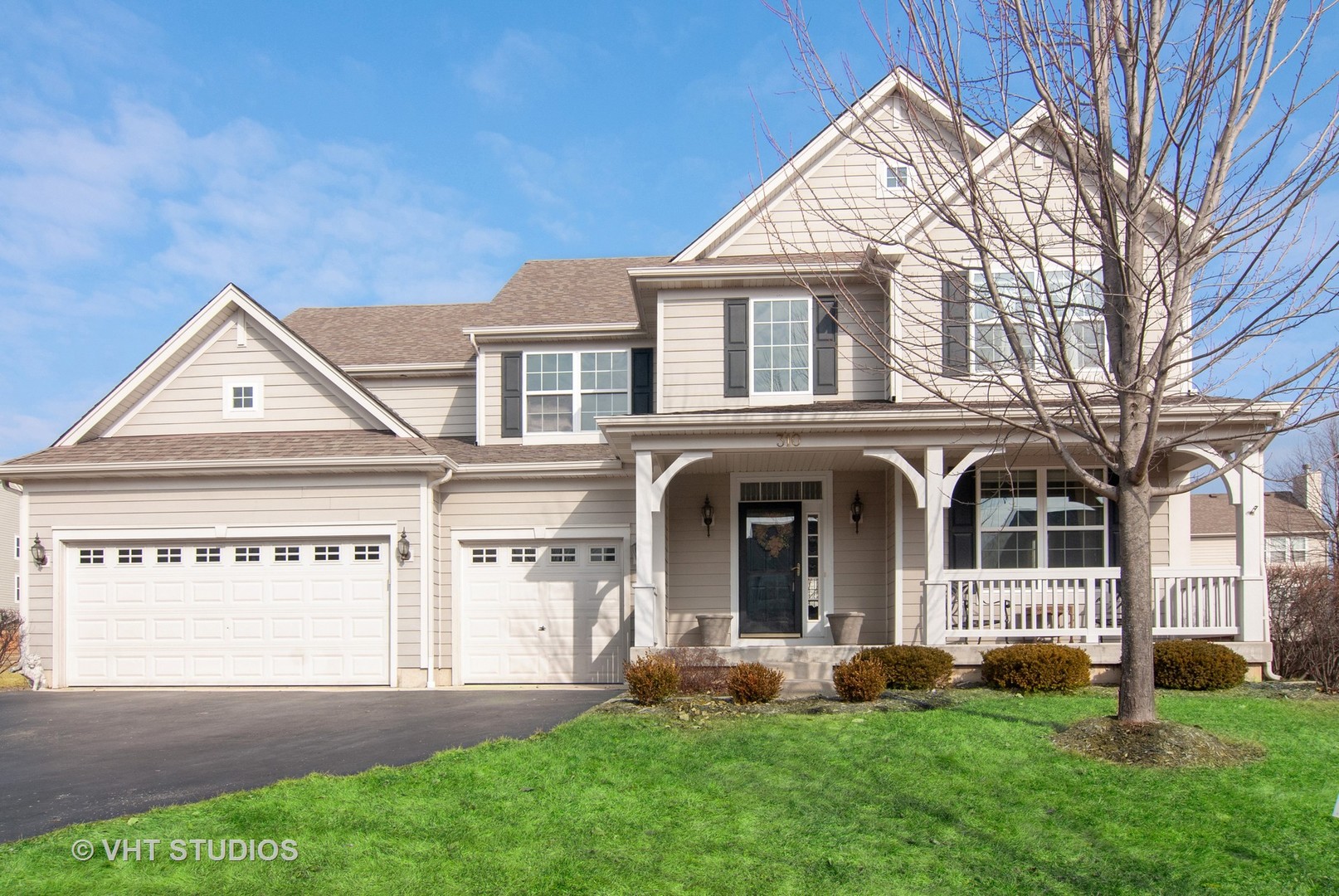 310 Monument Road Elgin, IL 60124 - Photo 1 of 33