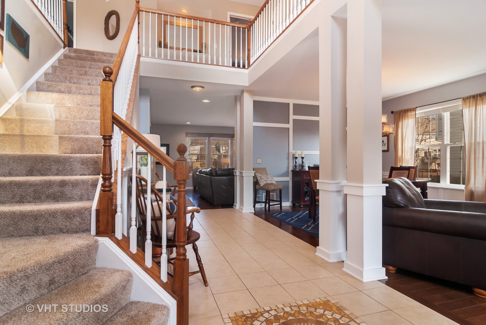 310 Monument Road Elgin, IL 60124 - Photo 2 of 33
