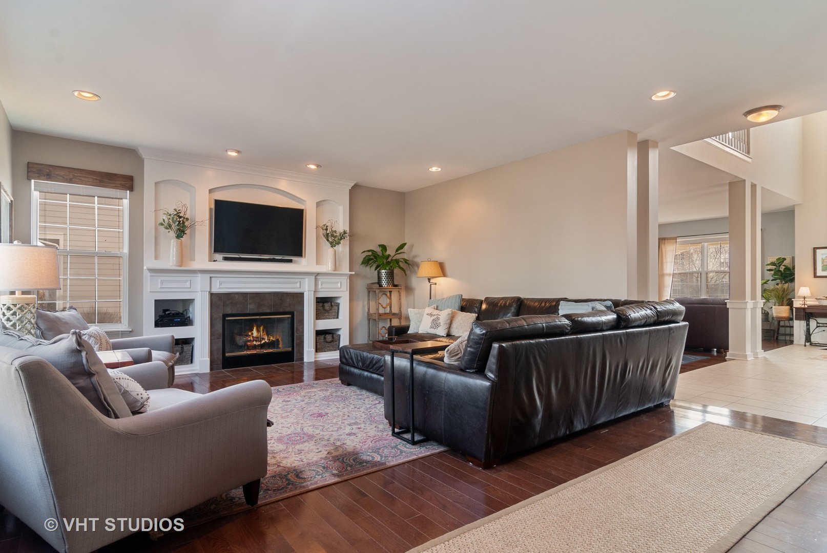 310 Monument Road Elgin, IL 60124 - Photo 13 of 33