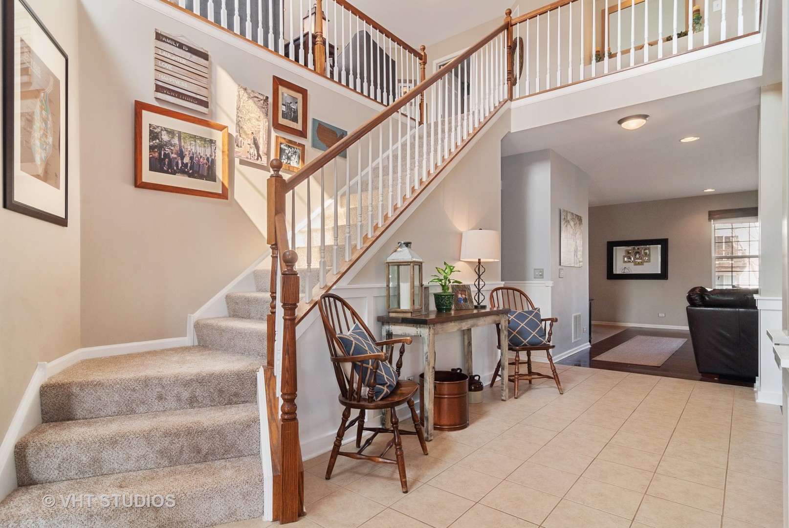 310 Monument Road Elgin, IL 60124 - Photo 4 of 33