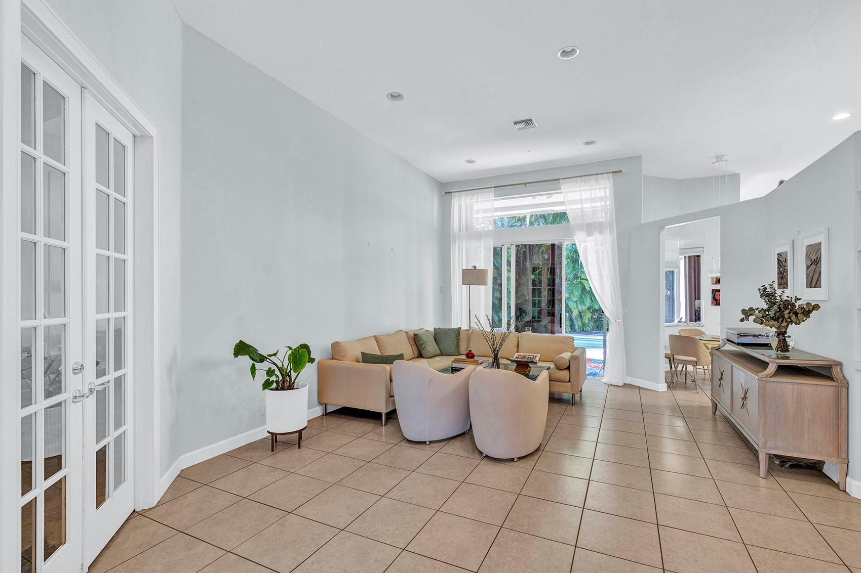 9737 Parkview Avenue Boca Raton, FL 33428 - Photo 5 of 24 Photo 5