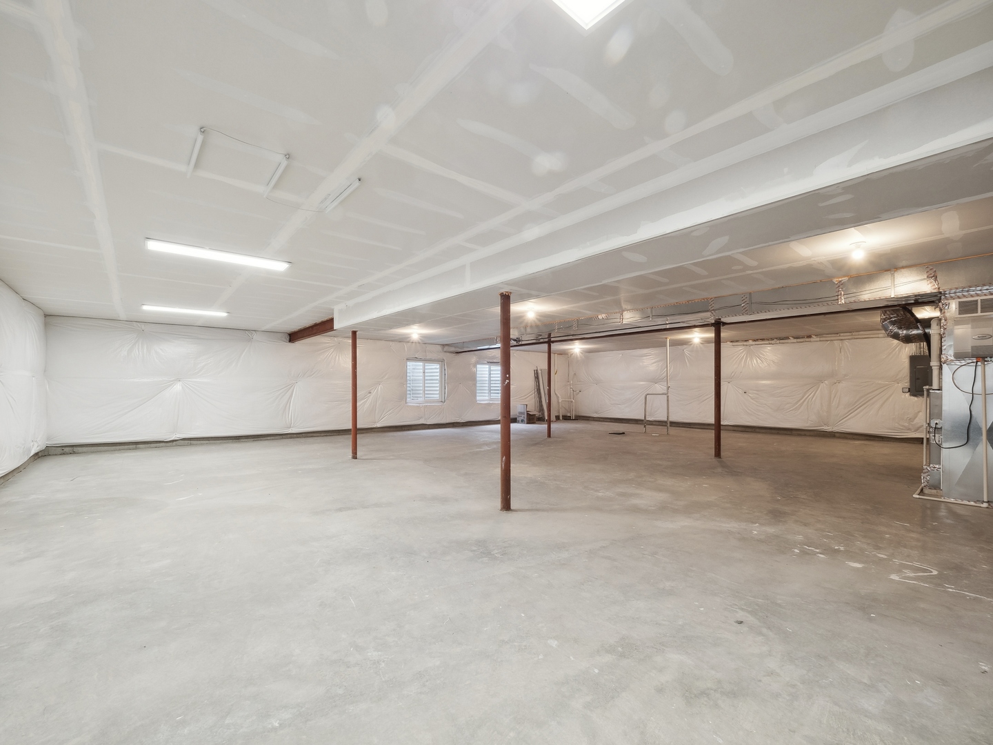 2830 Parkside Circle Glenview, IL 60026 - Photo 24 of 31 a view of an empty room