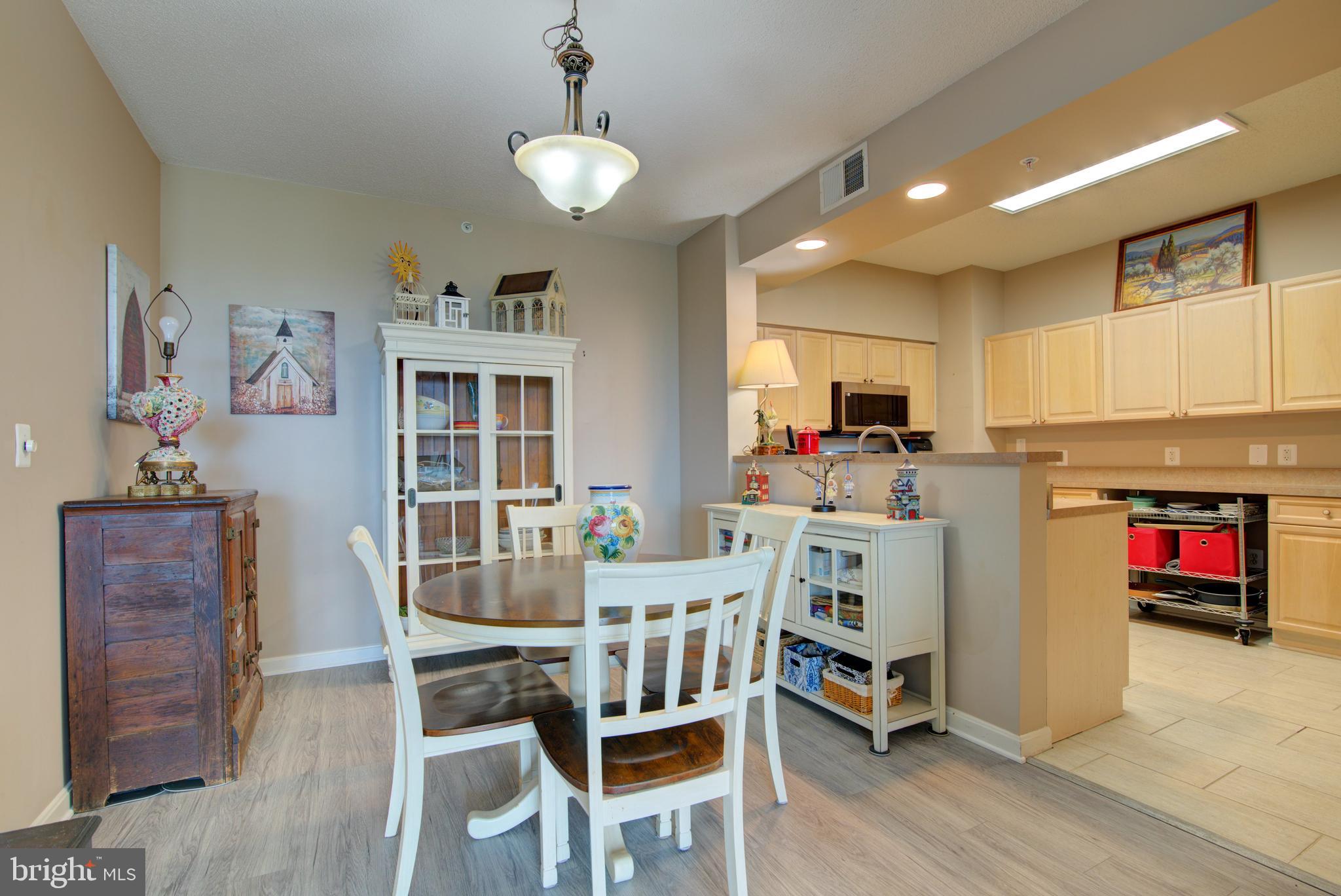 19365 Cypress Ridge Terrace, Unit 1102 Leesburg, VA 20176 - Photo 24 of 60 Dining Room