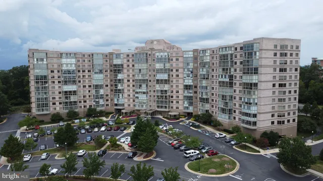 $365,000 | 19365 Cypress Ridge Terrace, Unit 1102, Leesburg, VA 20176