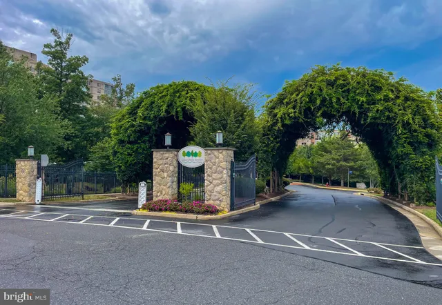 $389,000 | 19365 Cypress Ridge Terrace, Unit 1102, Leesburg, VA 20176