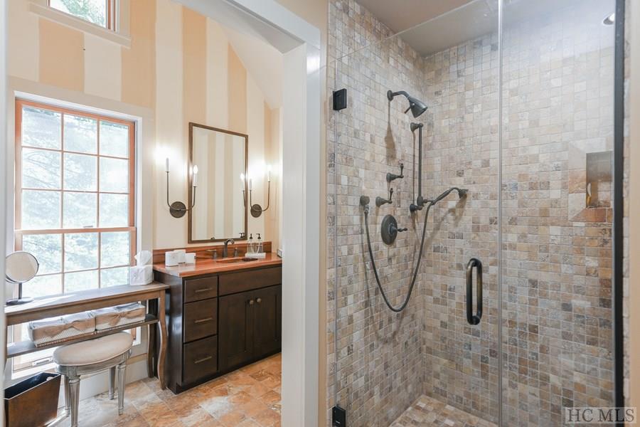 429 The Low Road Sapphire, NC 28774 - Photo 16 of 36 Gallery Image 16