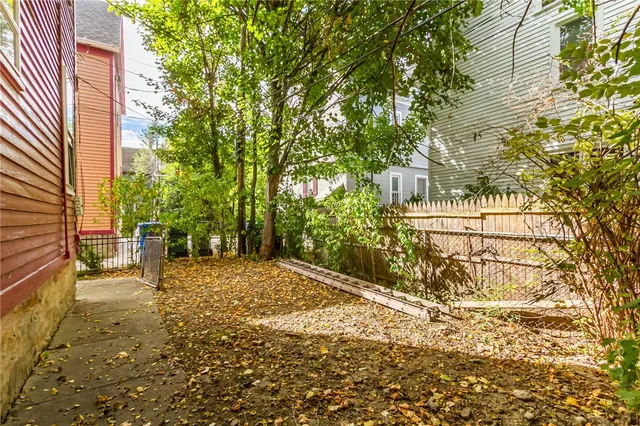 $1,450 | 81 Oxford Street, Unit 1, Rochester, NY 14607