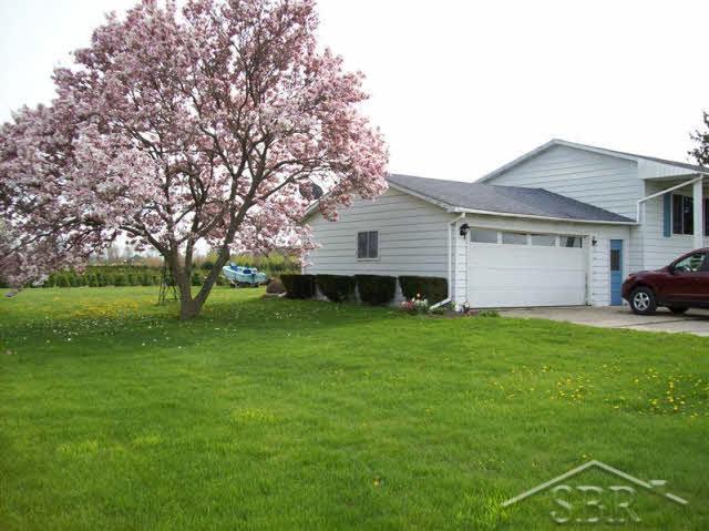 8333 Ederer Road Saginaw, MI 48609 - Photo 7 of 12 20036072-6.JPG