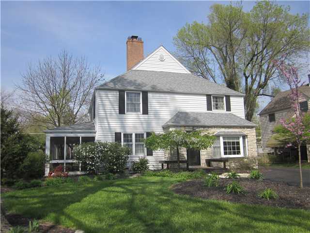 2240 Edington Road Columbus, OH 43221 - Photo 1 of 25 Gallery Image 1
