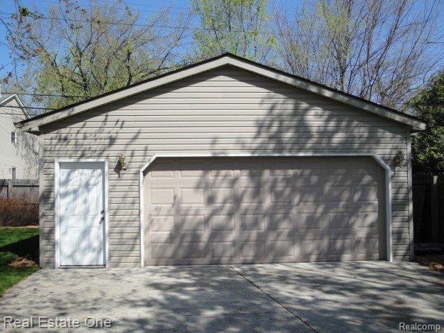 1600 Harvard Road Berkley, MI 48072 - Photo 21 of 22 2-1/2 car detached garage