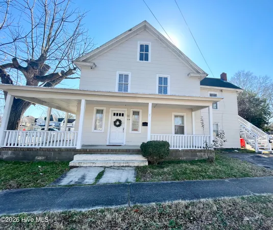 $917 | 301 West Fearing Street, Unit B, Elizabeth City, NC 27909