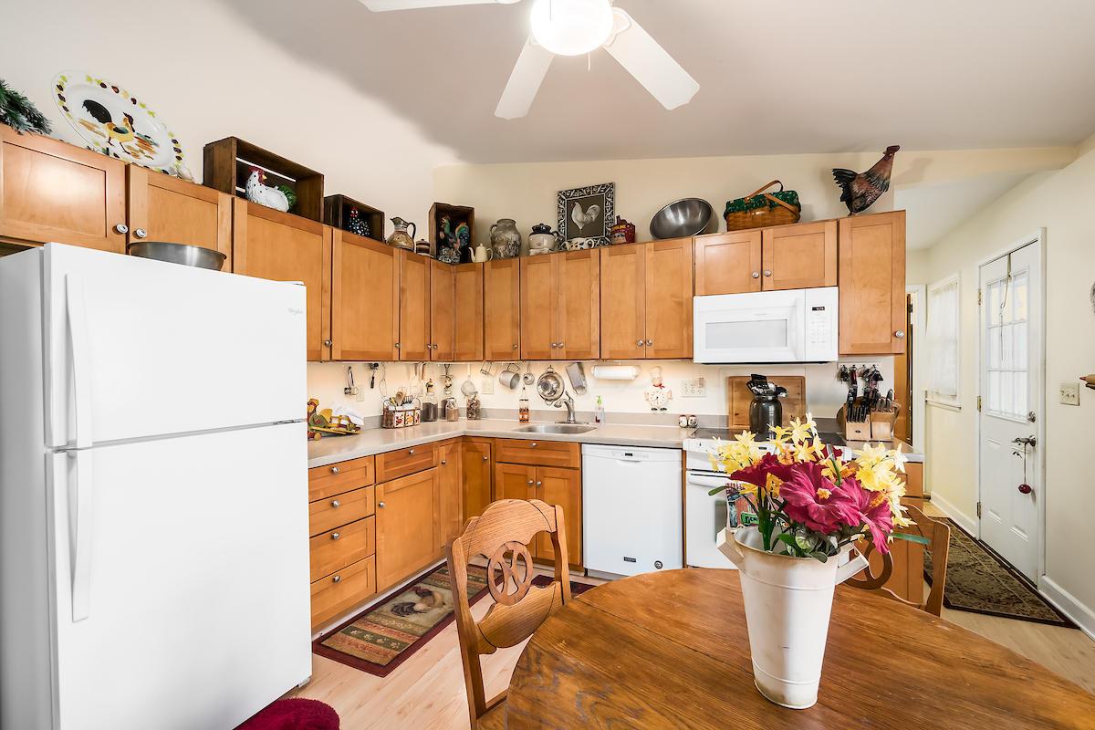 305 Topsfield Road Columbus, OH 43228 - Photo 13 of 32 Gallery Image 13