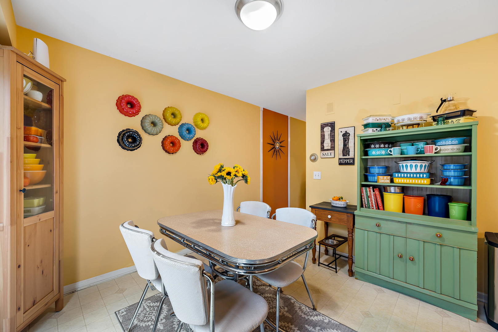 2142 Rugen Road, Unit C Glenview, IL 60026 - Photo 9 of 24 a view of a dining room with furniture