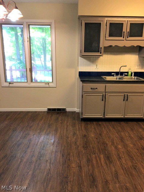 5210 Chestnut Road Independence, OH 44131 - Photo 5 of 18