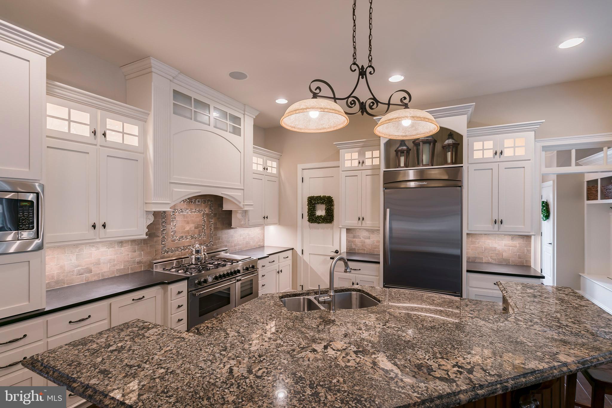 605 Bent Creek Drive Lititz, PA 17543 - Photo 15 of 43