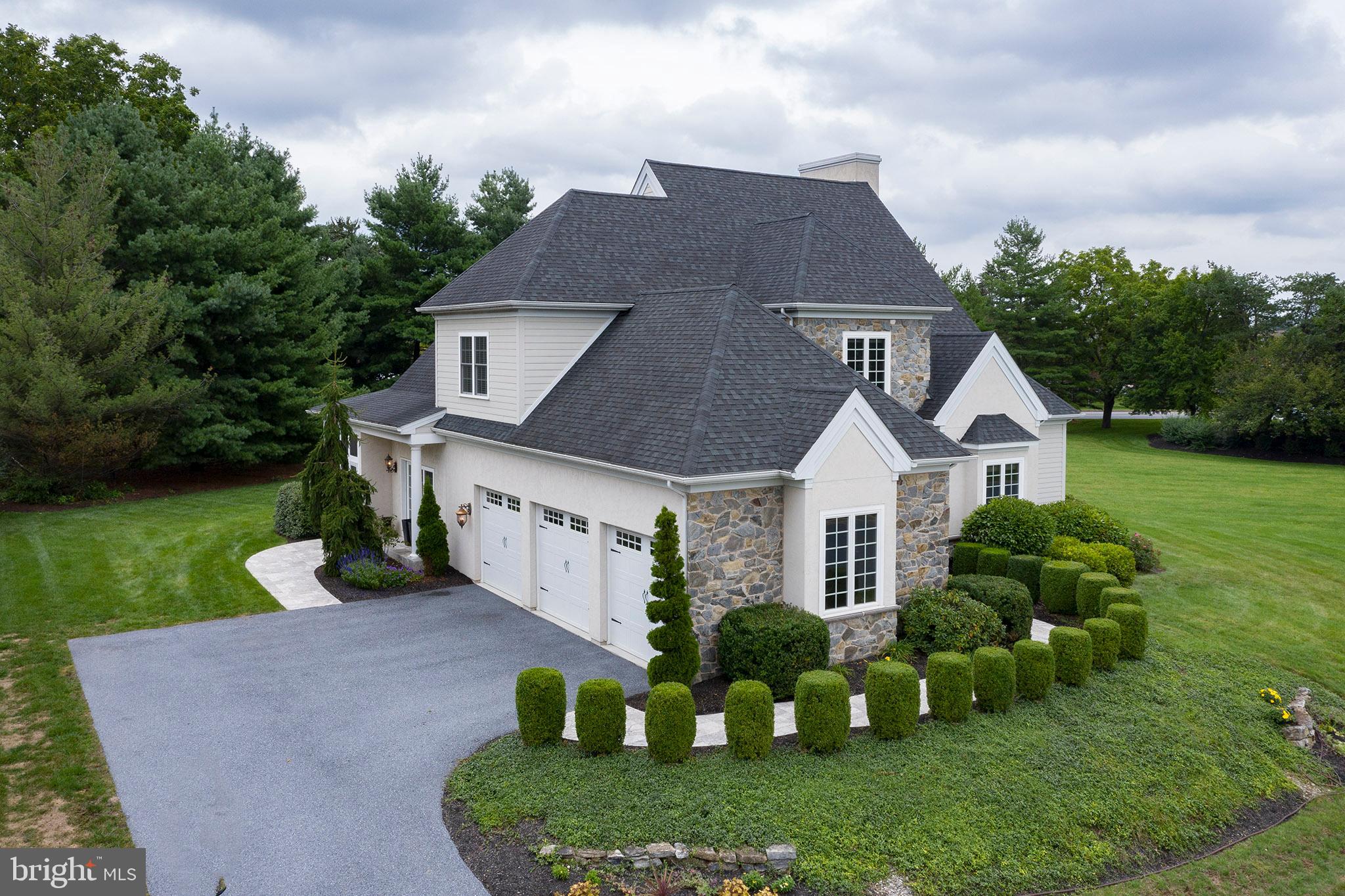 605 Bent Creek Drive Lititz, PA 17543 - Photo 7 of 43