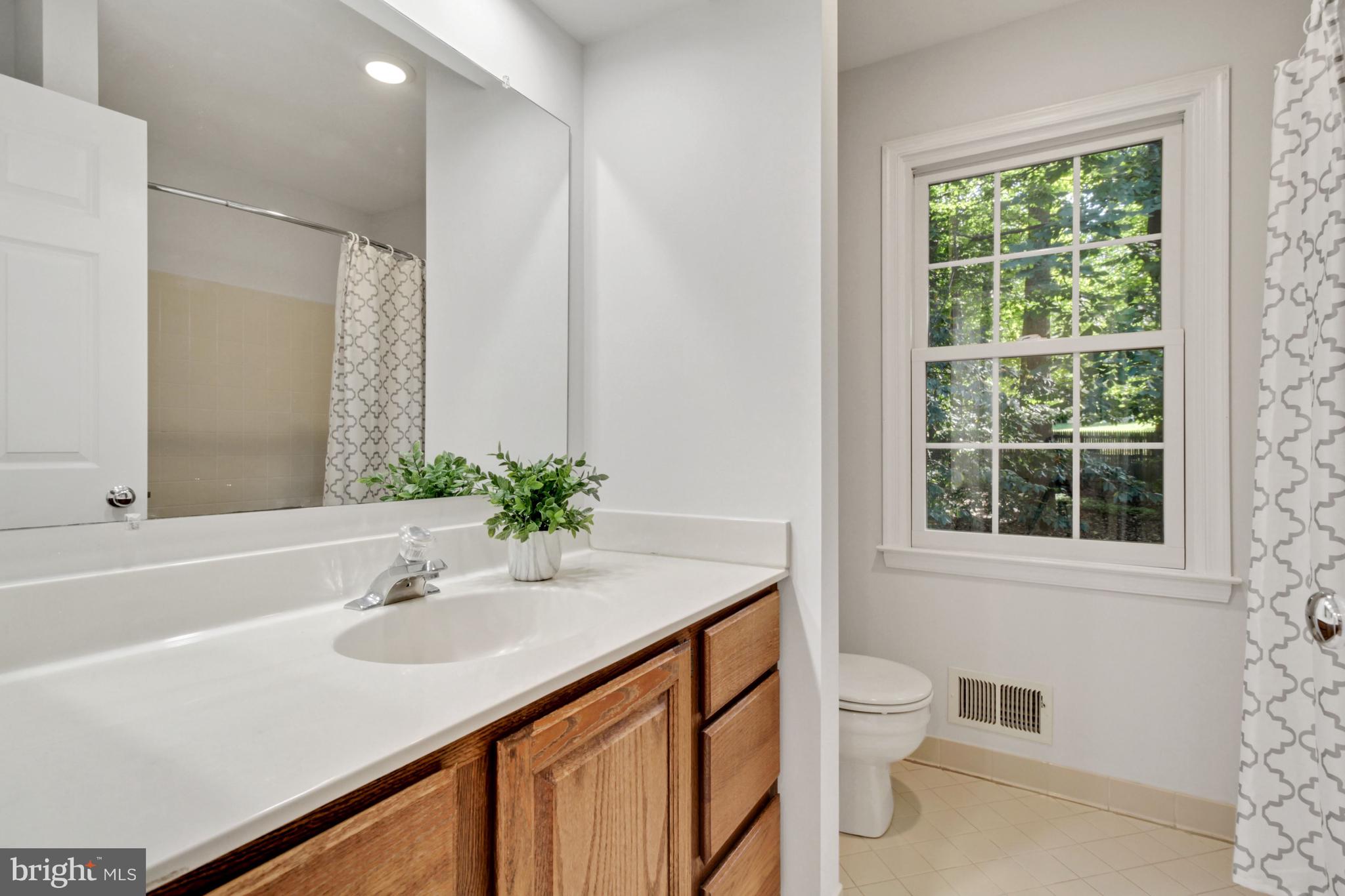 2604 Bayview Lane Silver Spring, MD 20906 - Photo 26 of 42 Upper Level Hall Bath