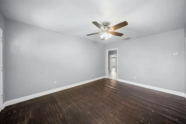 $210,000 | 660 Schieme Street, River Oaks, TX 76114