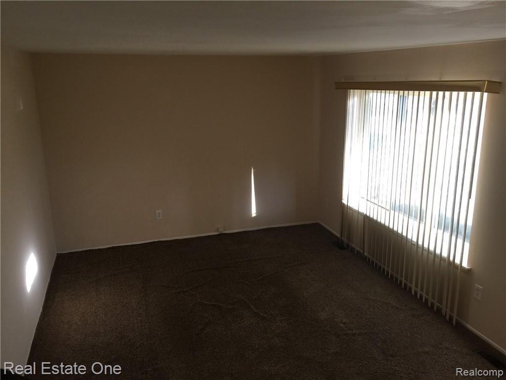 15100 West Nine Mile Road Oak Park, MI 48237 - Photo 6 of 21