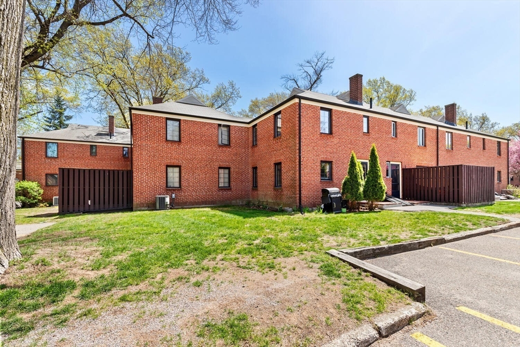 45 Pierce Road, Unit 45 Watertown, MA 02472 - Photo 32 of 36 Gallery Image 32