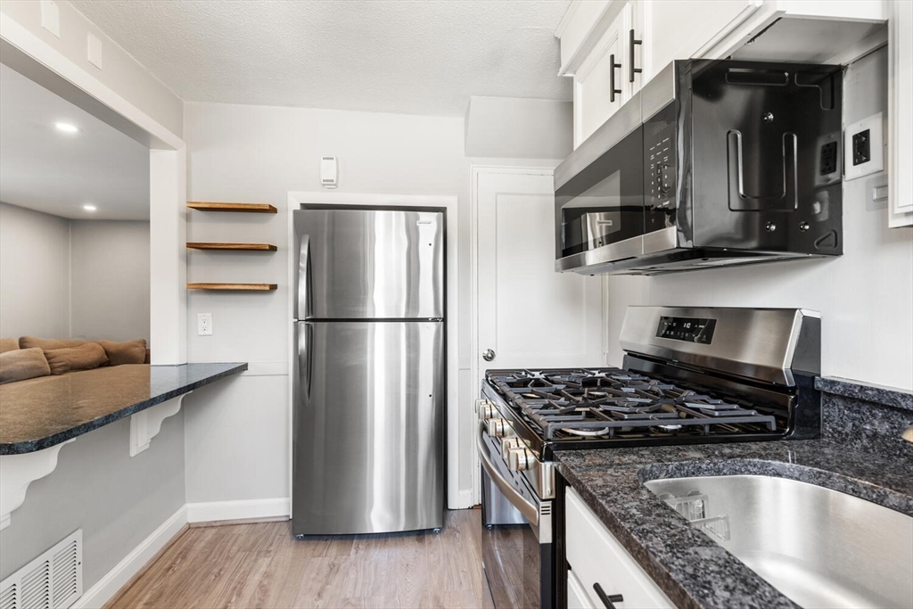 45 Pierce Road, Unit 45 Watertown, MA 02472 - Photo 6 of 36 Gallery Image 6