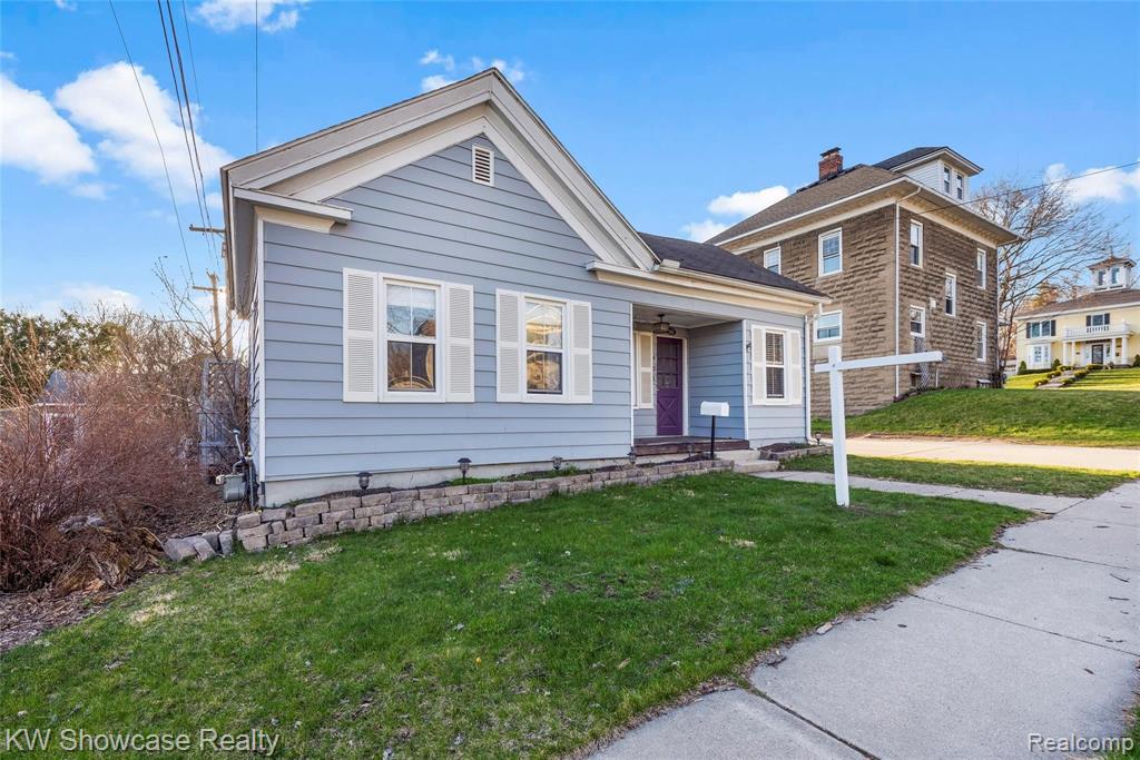 322 West Commerce Street Milford, MI 48381 - Photo 2 of 35