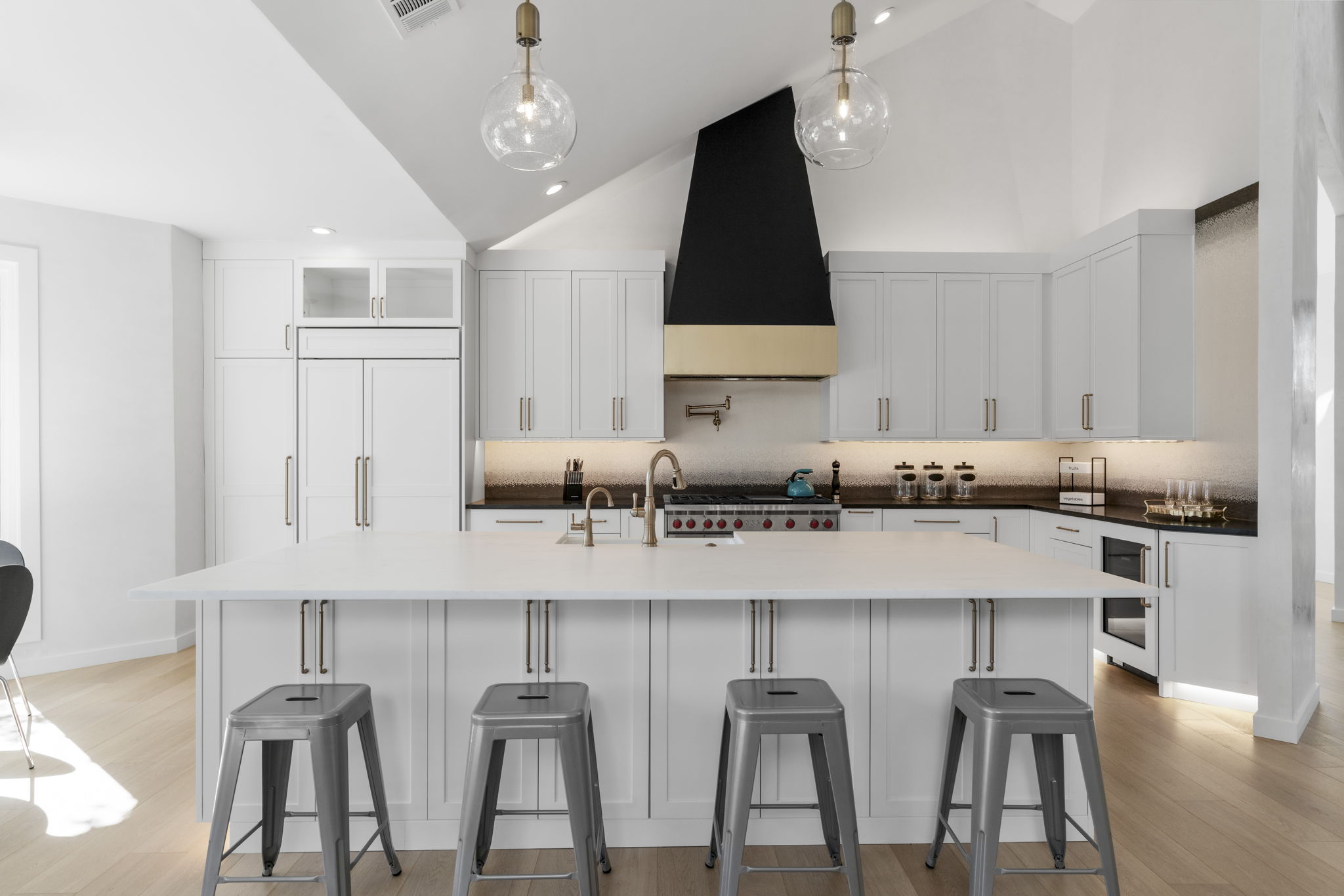 701 Furlong Drive Austin, TX 78746 - Photo 7 of 38