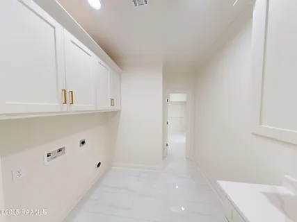 $358,700 | 138 Lakes Edge Drive, Broussard, LA 70518