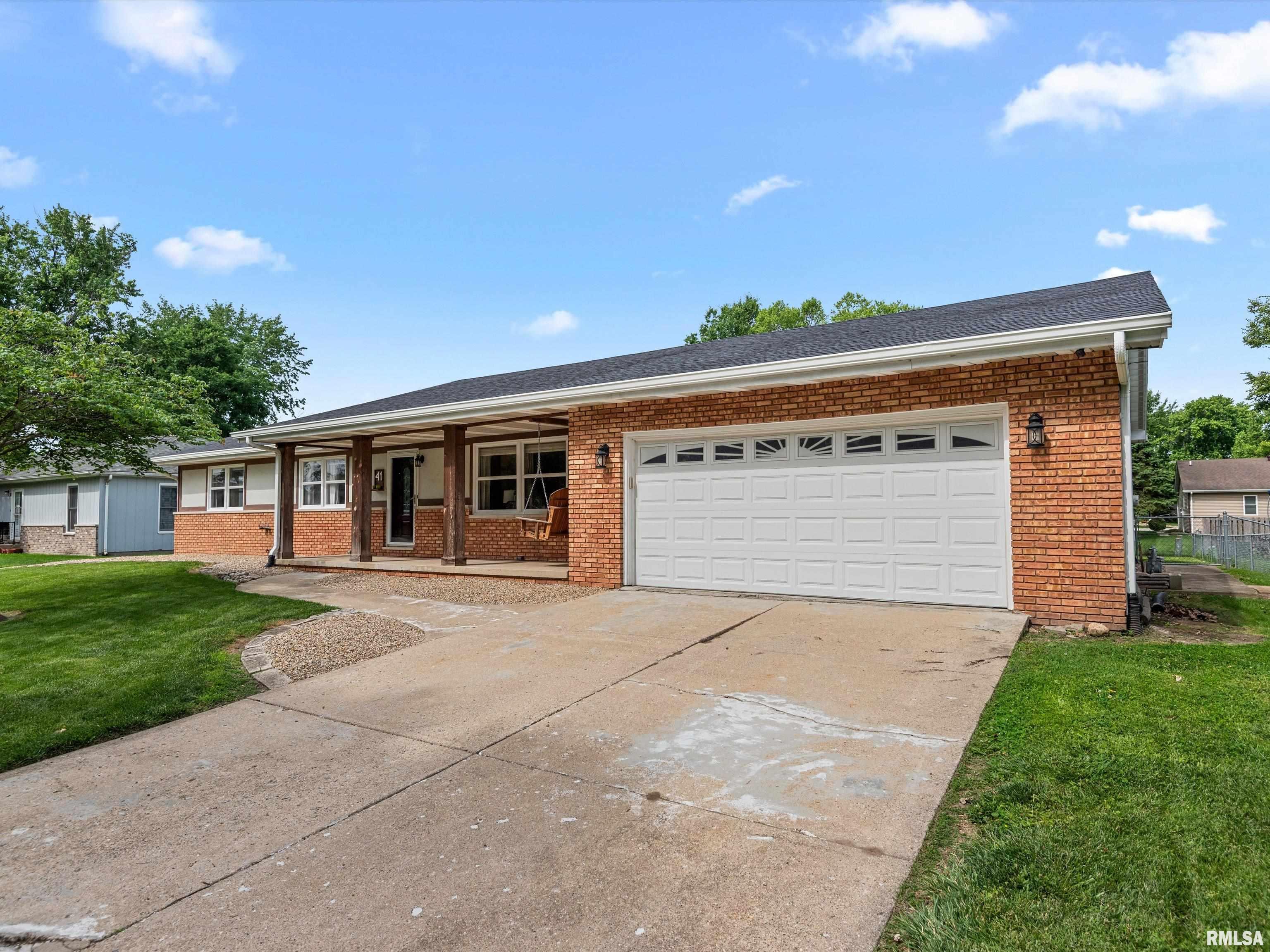 41 Guinevere Drive Rochester, IL 62563 - Photo 3 of 37