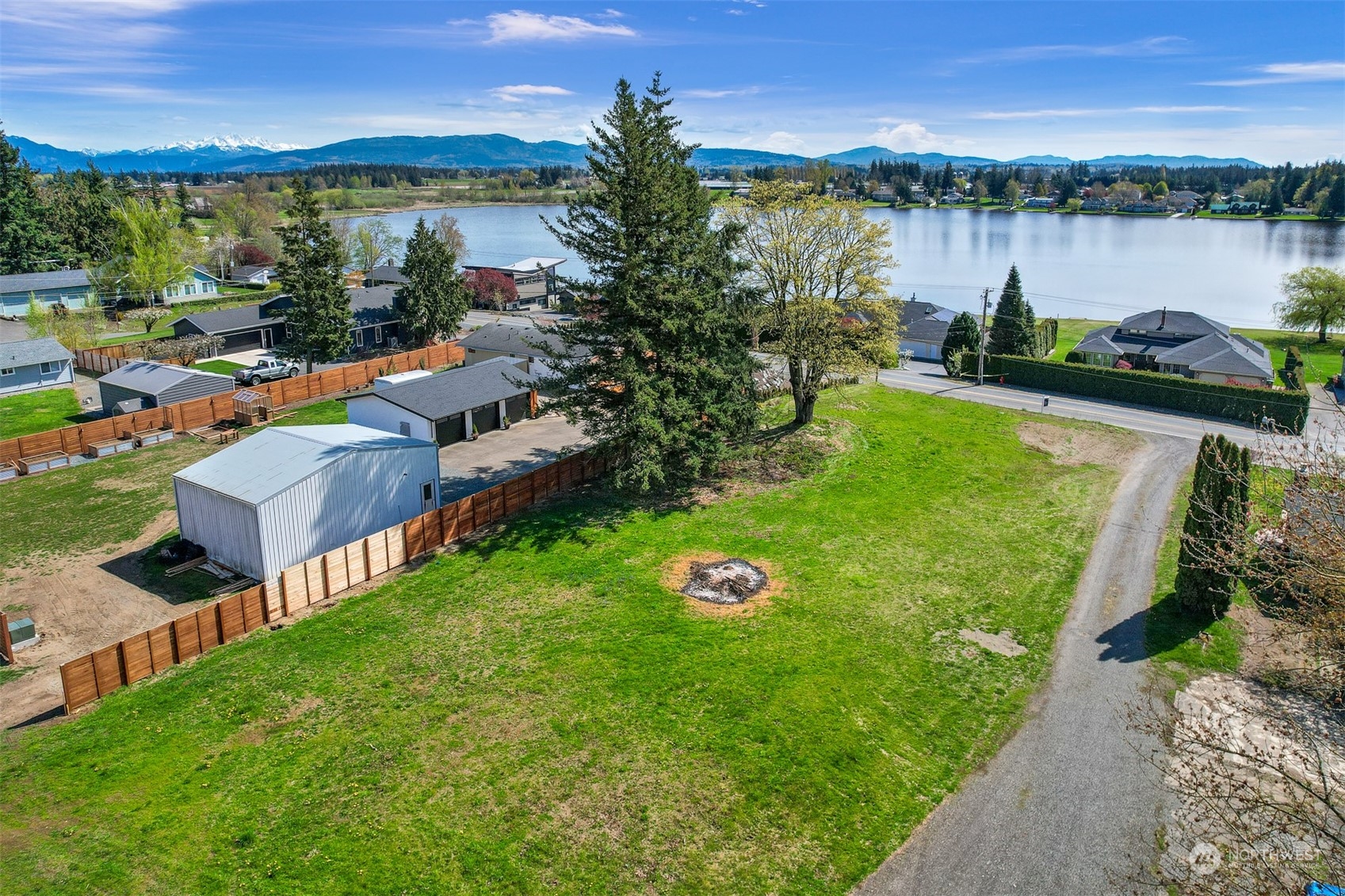 206 East Wiser Lake Road Lynden, WA 98264 - Photo 3 of 12 Gallery Image 3