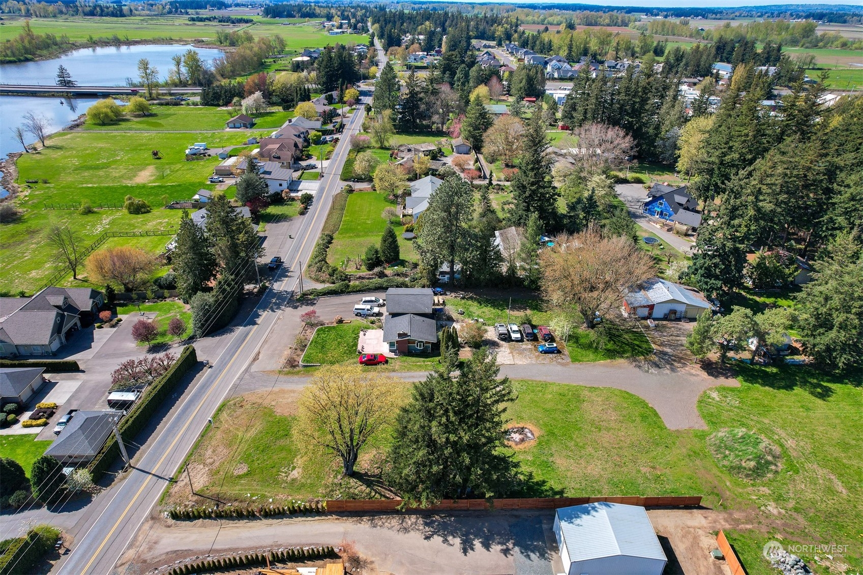 206 East Wiser Lake Road Lynden, WA 98264 - Photo 9 of 12 Gallery Image 9