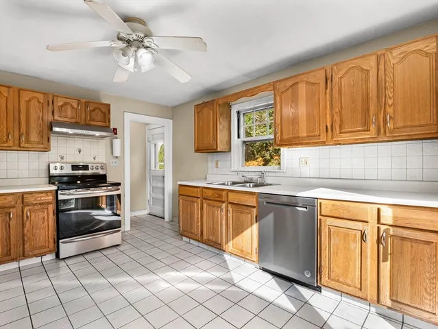 $539,900 | 81 Spring Street, Wakefield, MA 01880