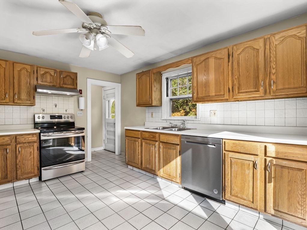 81 Spring Street Wakefield, MA 01880 - Photo 14 of 25 Gallery Image 14