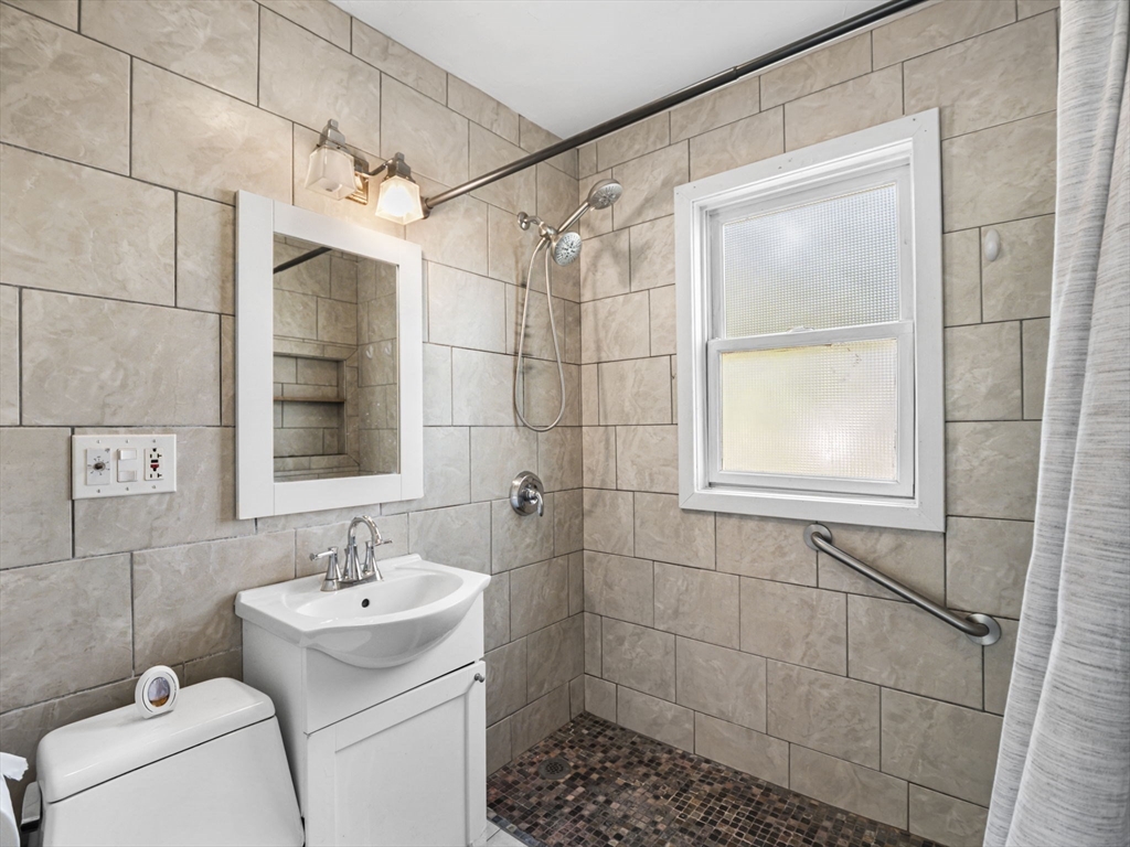 81 Spring Street Wakefield, MA 01880 - Photo 21 of 25 Gallery Image 21